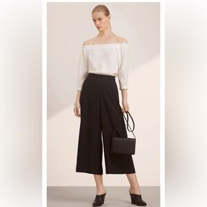 Aritzia Babaton Rodrigo off the shoulder drapey blouse in White Size M